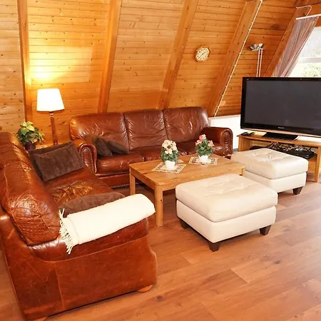 Ferienhaus Zeltdachhaus Mit Grosser Terrasse Und W-lan *